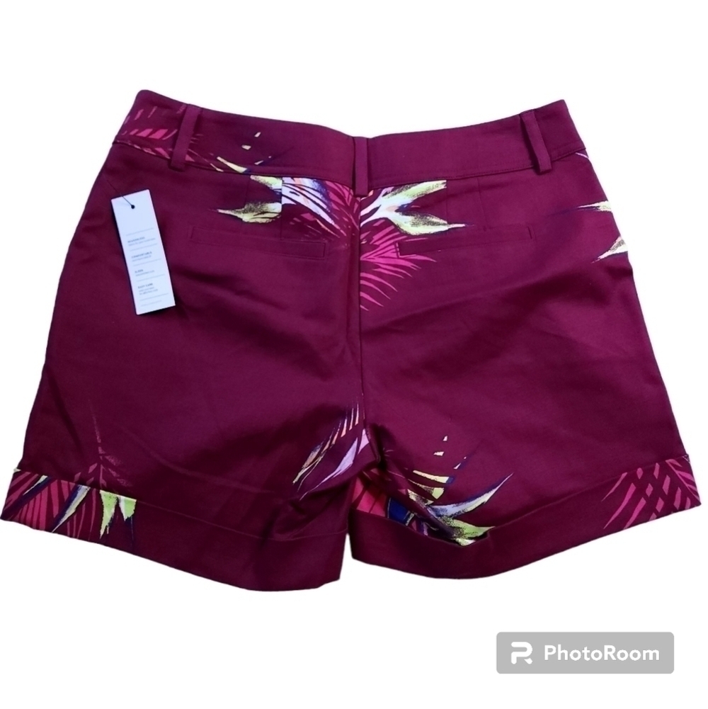NWT Mid Rise Palm Leaf Hawaiian Chino Shorts SZ 4 Apt. 9 Torie - Picture 2 of 10